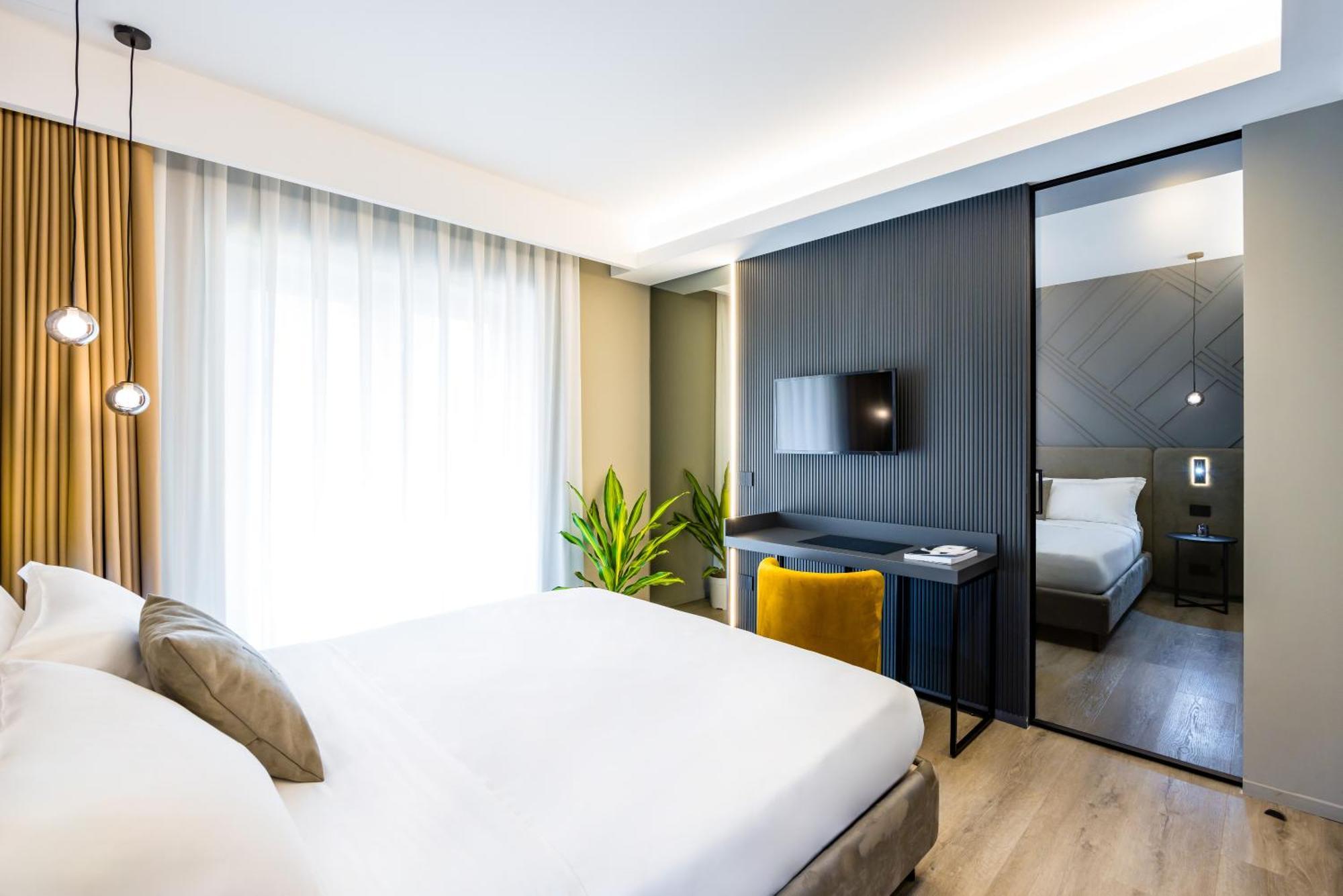 Mh Suites Plebiscito Наполи Екстериор снимка