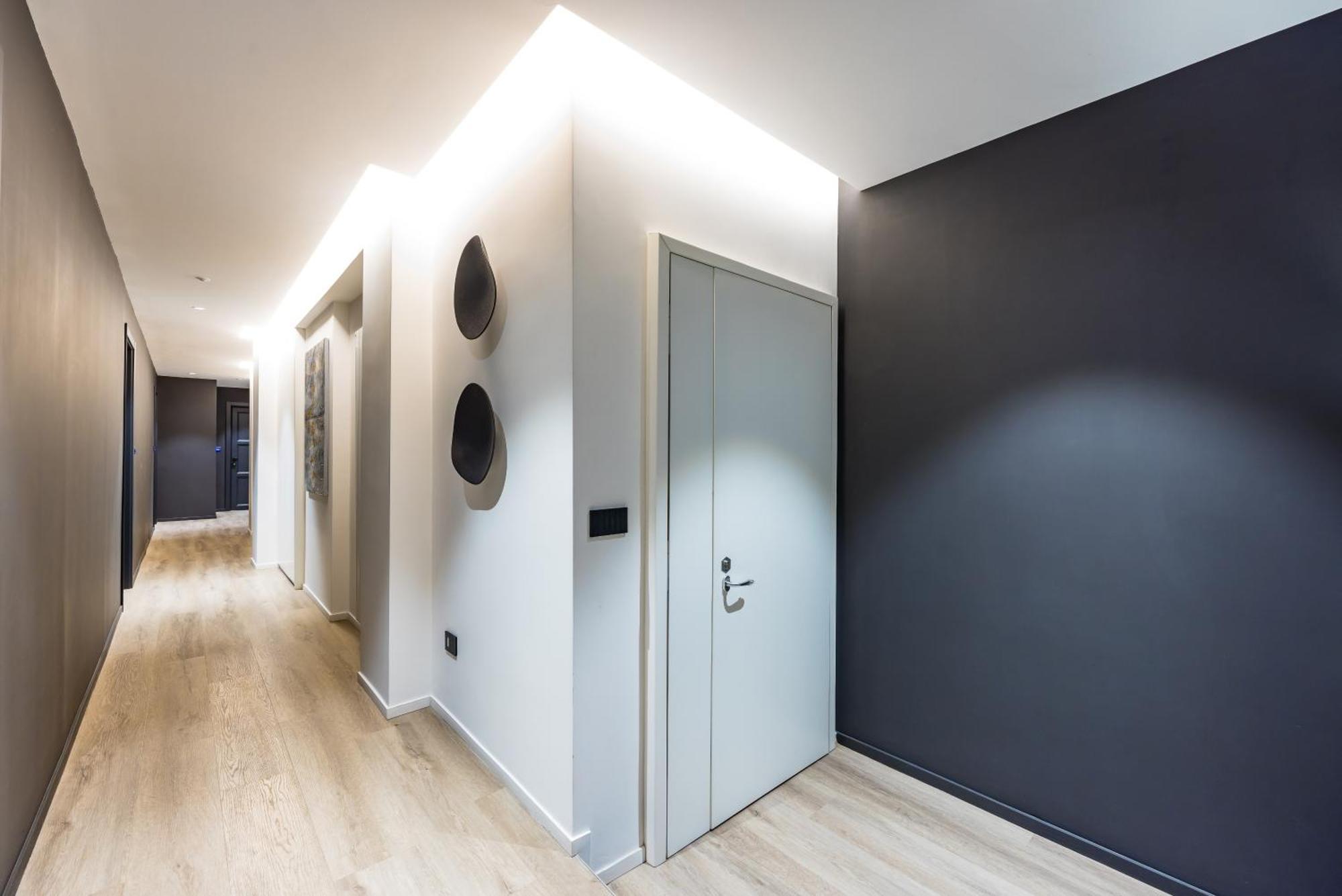 Mh Suites Plebiscito Наполи Екстериор снимка