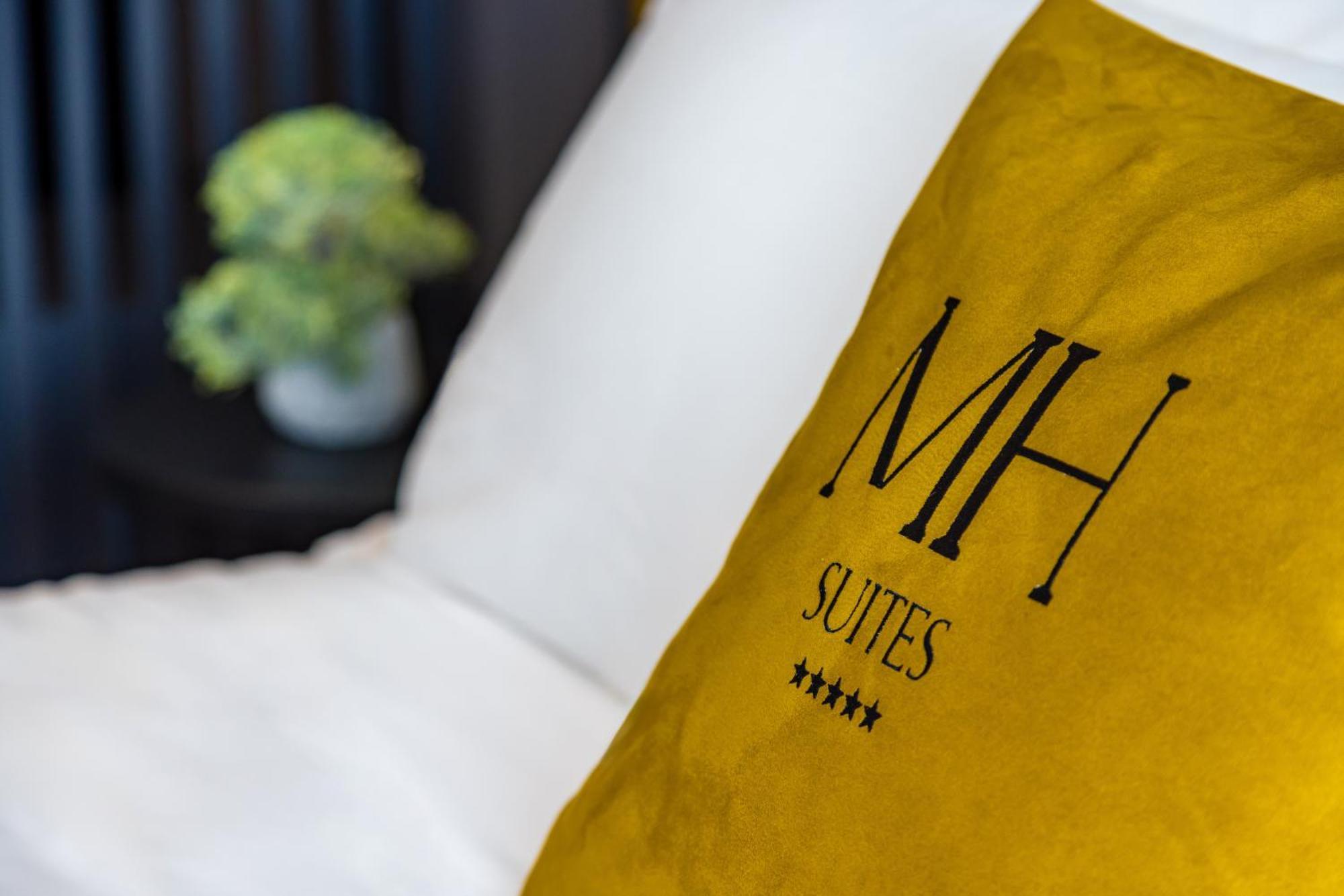 Mh Suites Plebiscito Наполи Екстериор снимка