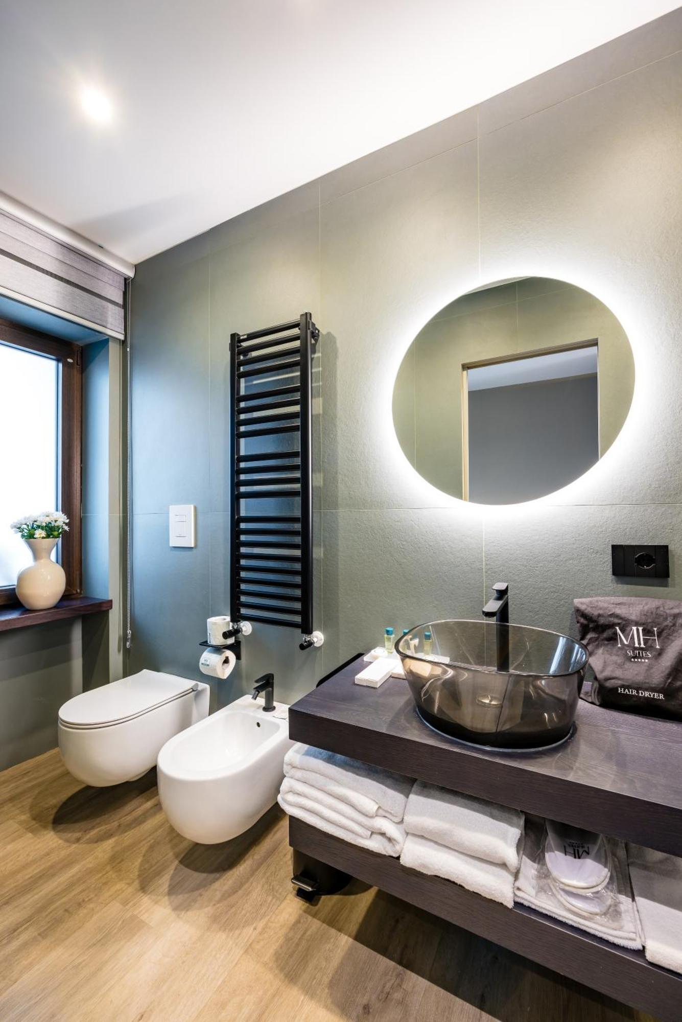 Mh Suites Plebiscito Наполи Екстериор снимка