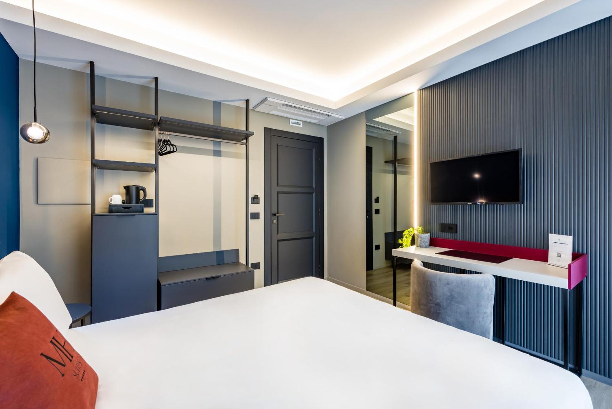 Mh Suites Plebiscito Наполи Екстериор снимка