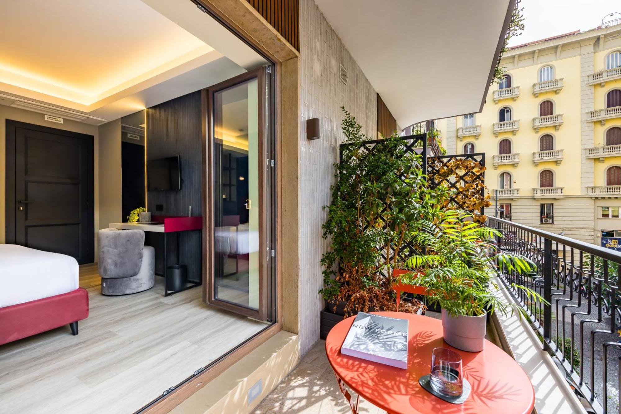 Mh Suites Plebiscito Наполи Екстериор снимка