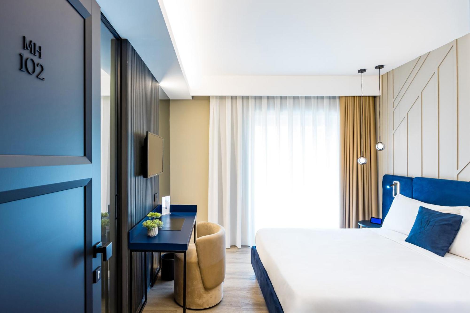 Mh Suites Plebiscito Наполи Екстериор снимка